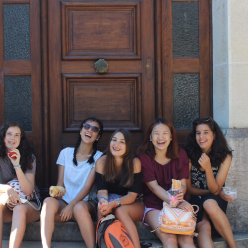 A Counselor’s Advice on Adjusting and Processing Being Home From Study Abroad Due to COVID-19